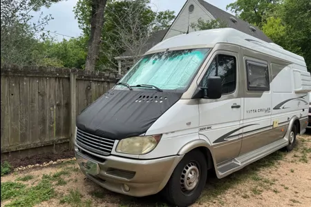Stella the Wander Van