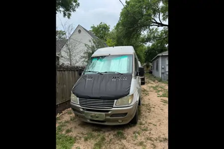 Stella the Wander Van
