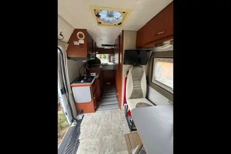 Stella the Wander Van