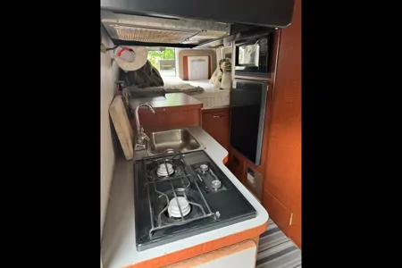 Stella the Wander Van