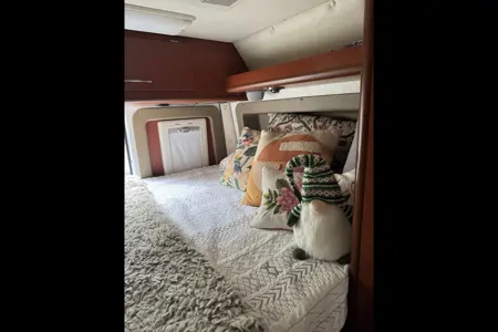 Stella the Wander Van