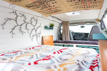 Banff Scenic Cruiser | Reliable & Comfy GMC 2500