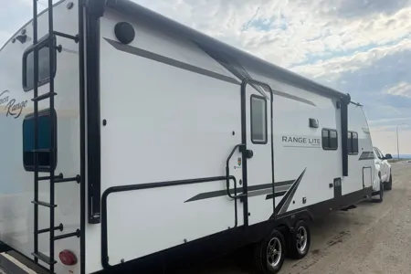 Highland Ridge RV Range lite 241BH Travel Trailer