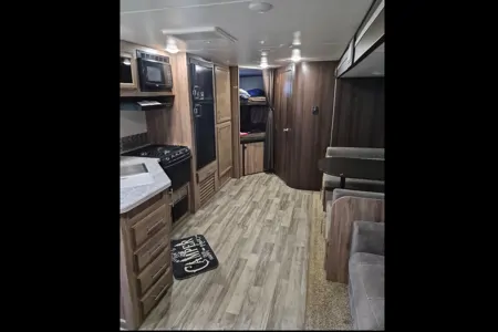 Jeff's Jayco Jay Feather 27BH Travel Trailer