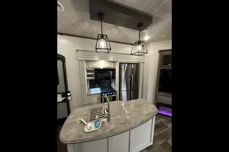 Cougar Camping 364-BHL Fifth Wheel