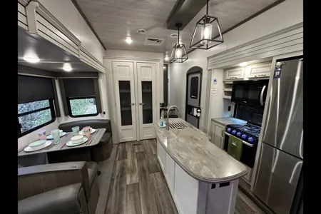 Cougar Camping 364-BHL Fifth Wheel