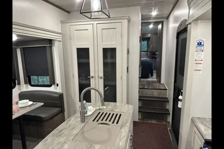 Cougar Camping 364-BHL Fifth Wheel