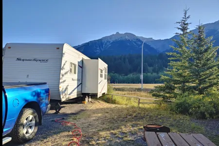 Benjamin's R-Vision 26BHS Travel Trailer