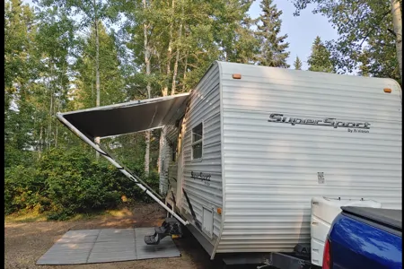 Benjamin's R-Vision 26BHS Travel Trailer