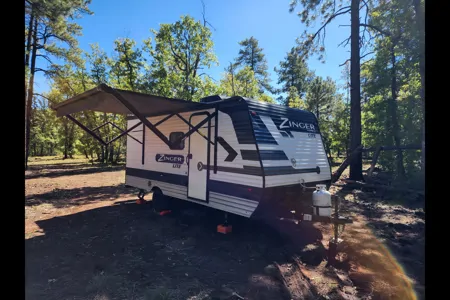 Keystone Zinger Lite 18BH Travel Trailer