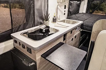 Sonia Winnebago Solis Classe B