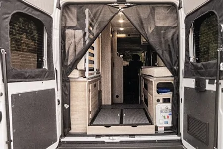 Sonia Winnebago Solis Classe B