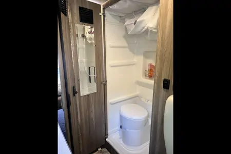 Sonia Winnebago Solis Classe B