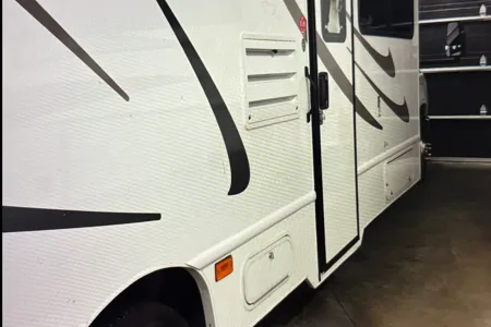 Ford Majestic 30 classe C, 2018