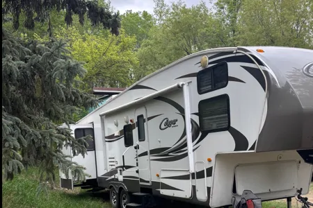 Spacious and Cozy Travel Trailer- Ready for Your Next Adventure!