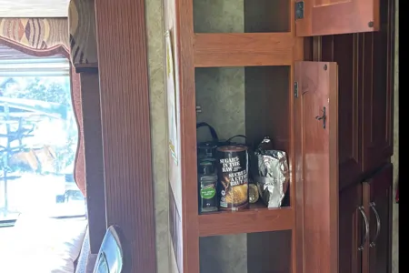 Spacious and Cozy Travel Trailer- Ready for Your Next Adventure!