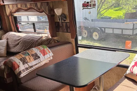 Spacious and Cozy Travel Trailer- Ready for Your Next Adventure!