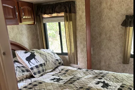 Spacious and Cozy Travel Trailer- Ready for Your Next Adventure!