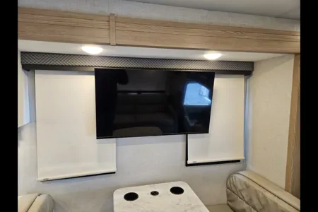 Roadtrip Express!! 2026 Fourwinds Class C 31E