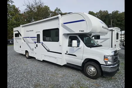 Roadtrip Express!! 2026 Fourwinds Class C 31E