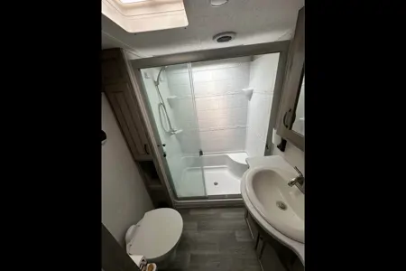 Family Friendly Coachmen Chaparral Fifth Wheel