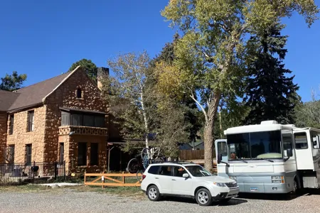 Gib's Newly Renovated Fleetwood Discovery Class A