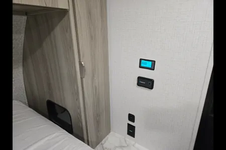 AR's Salem 179DBK Off-grid Travel Trailer