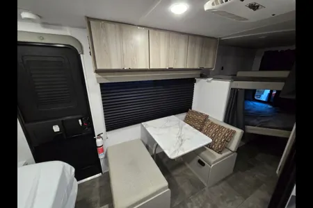 AR's Salem 179DBK Off-grid Travel Trailer