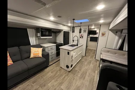 Philip's Forest River 34BH Travel Trailer