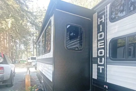 "The Roaming Retreat" 32 Foot 2022 Travel Trailer