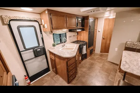 Coachmen Apex Ultra Lite with Blacktone Griddle