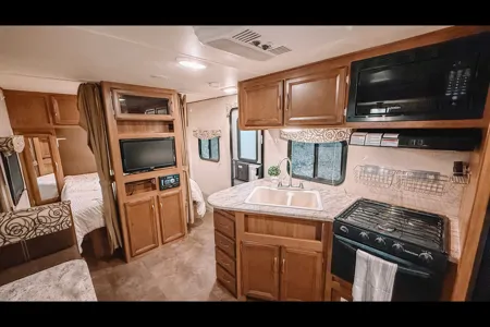 Coachmen Apex Ultra Lite with Blacktone Griddle