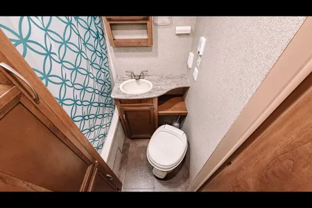 Coachmen Apex Ultra Lite with Blacktone Griddle