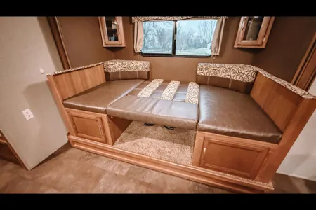 Coachmen Apex Ultra Lite with Blacktone Griddle