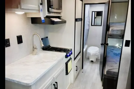 SUNNYS  & JANES BRAND NEW TRAILER GETAWAY