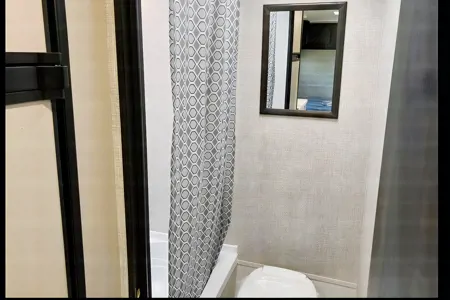 SUNNYS  & JANES BRAND NEW TRAILER GETAWAY