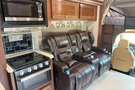 Pet-Friendly Motorhome Rental Forest River Forester Class C Motorhome