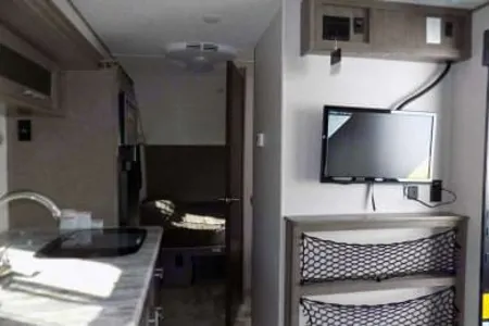 PERFECT and COMFORTABLE RPOD 190 Travel Trailer