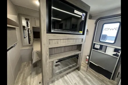 Alyssa's Forest River Vibe Travel Trailer