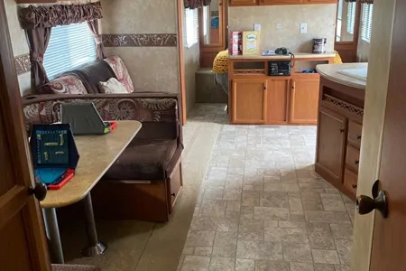 mike's Sportsman Kz321 Travel Trailer