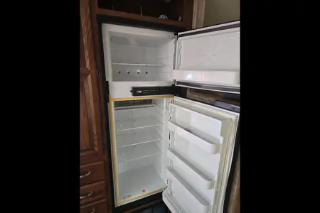Robert's Cruiser RV 30BH Fifth Wheel
