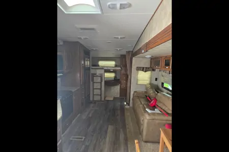 Robert's Cruiser RV 30BH Fifth Wheel