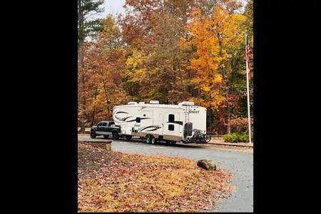 Daniel's Forest River CEDAR CREEK SILVERBACK 37BH - FIFTH WHEEL Fifth Wheel