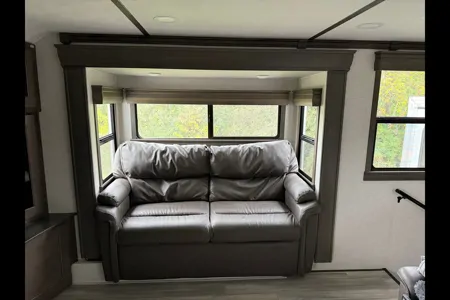 Alliance RV Paradigm 385FL Fifth Wheel