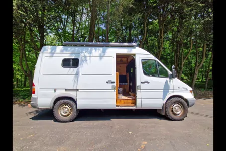 Sherpa: Dodge Sprinter Class B Van