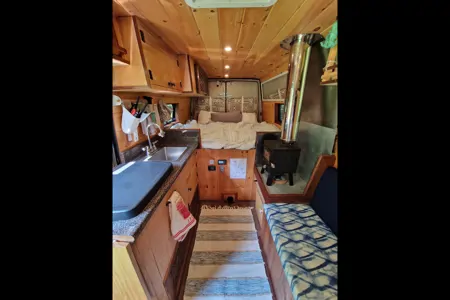 Sherpa: Dodge Sprinter Class B Van