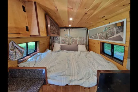 Sherpa: Dodge Sprinter Class B Van