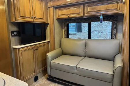 Ricardo's Thor Motor Coach Siesta Class C