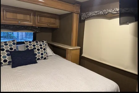 Ricardo's Thor Motor Coach Siesta Class C