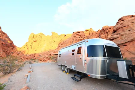 25ft Airstream - with Solar - 1/2 Ton Towable